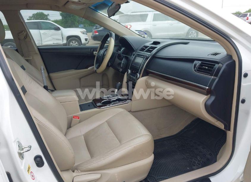 Photo 5 of 2013 Toyota Camry XLE (VIN 4T4BF1FK3DR294113)