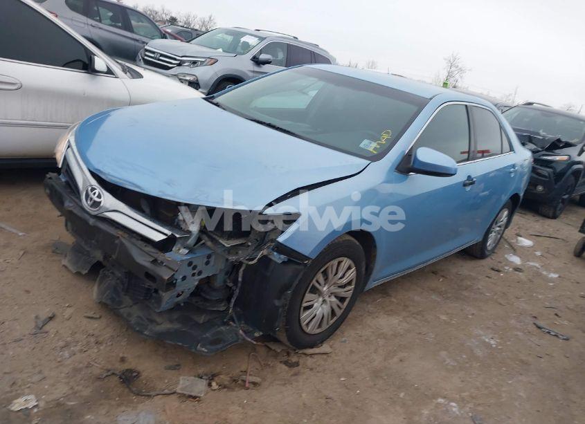 Photo 2 of 2013 Toyota Camry LE (VIN 4T4BF1FK3DR300895)