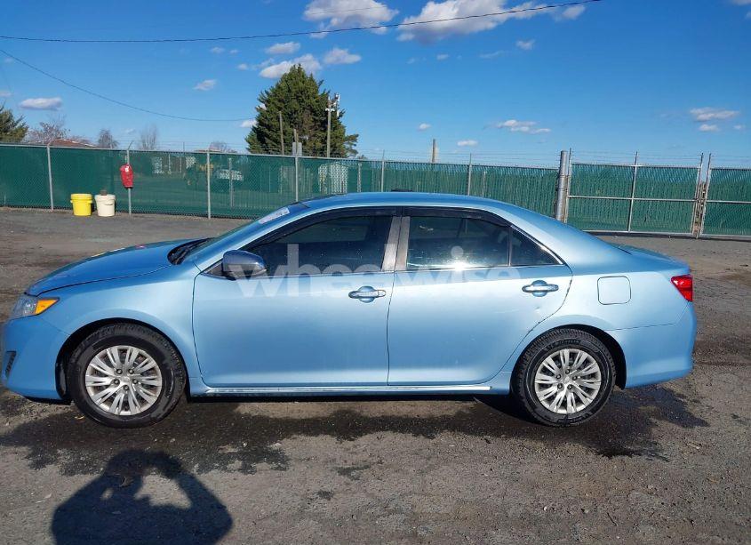 Photo 15 of 2013 Toyota Camry LE (VIN 4T4BF1FK3DR320452)