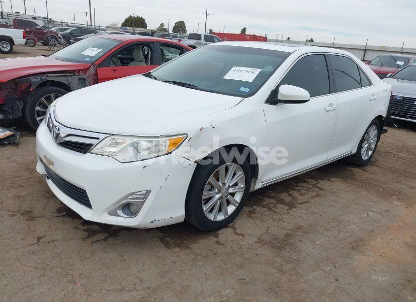 Photo 2 of 2013 Toyota Camry XLE (VIN 4T4BF1FK3DR329216)