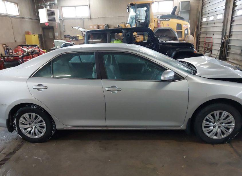 Photo 13 of 2013 Toyota Camry LE (VIN 4T4BF1FK3DR329796)