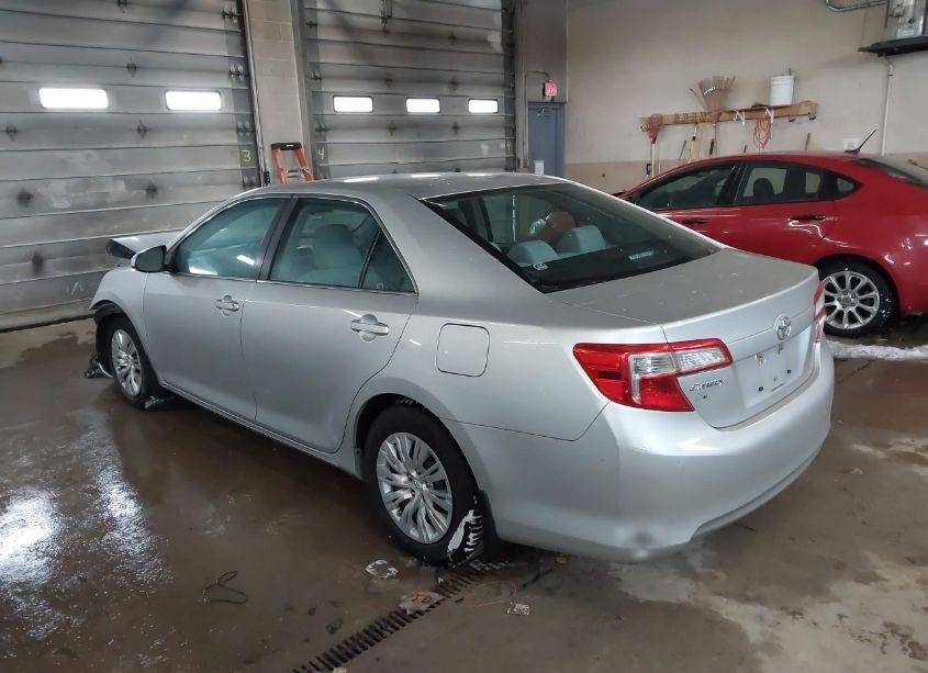 Photo 3 of 2013 Toyota Camry LE (VIN 4T4BF1FK3DR329796)