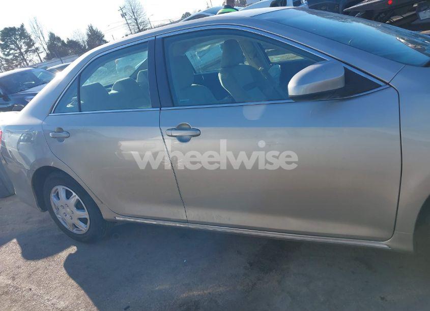 Photo 13 of 2014 Toyota Camry LE (VIN 4T4BF1FK3ER344123)