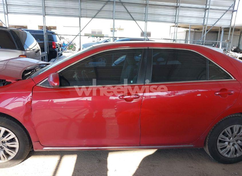 Photo 13 of 2014 Toyota Camry LE (VIN 4T4BF1FK3ER345305)