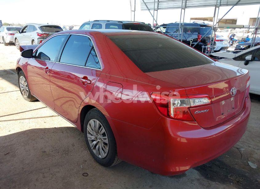 Photo 3 of 2014 Toyota Camry LE (VIN 4T4BF1FK3ER345305)