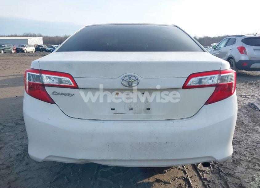 Photo 17 of 2014 Toyota Camry L (VIN 4T4BF1FK3ER359320)
