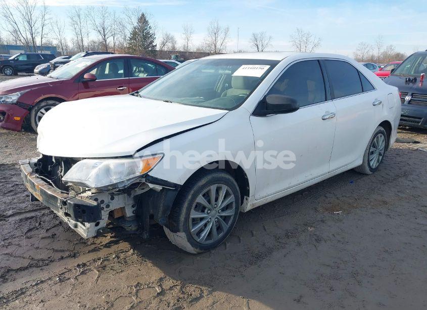 Photo 2 of 2014 Toyota Camry L (VIN 4T4BF1FK3ER359320)