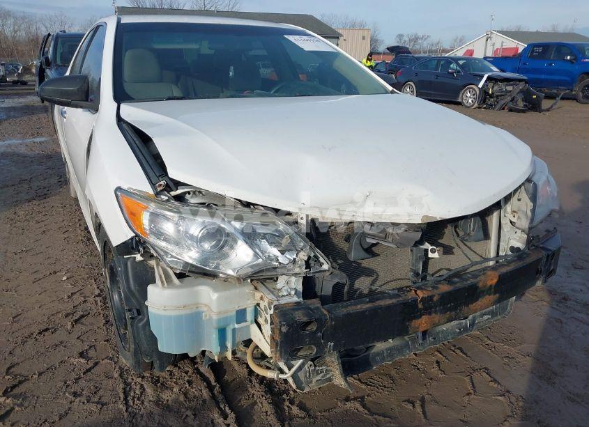 Photo 6 of 2014 Toyota Camry L (VIN 4T4BF1FK3ER359320)