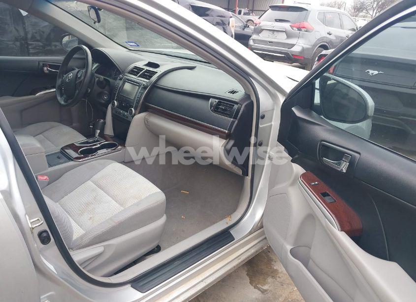 Photo 5 of 2014 Toyota Camry XLE (VIN 4T4BF1FK3ER378871)