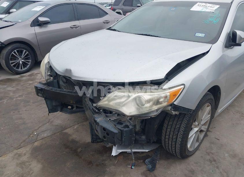 Photo 6 of 2014 Toyota Camry XLE (VIN 4T4BF1FK3ER378871)