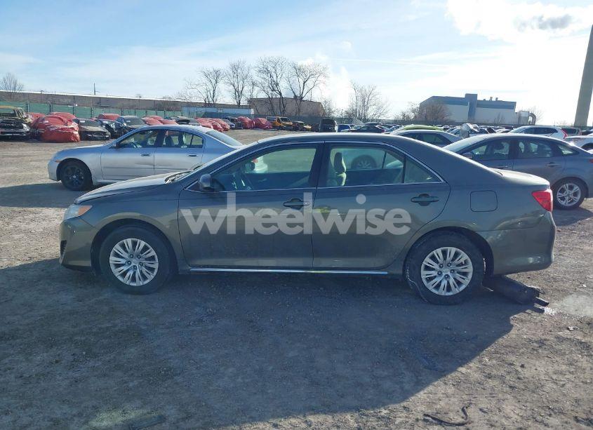 Photo 13 of 2014 Toyota Camry LE (VIN 4T4BF1FK3ER381303)