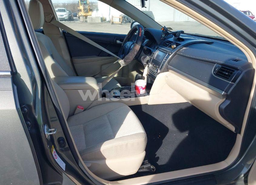 Photo 5 of 2014 Toyota Camry LE (VIN 4T4BF1FK3ER381303)