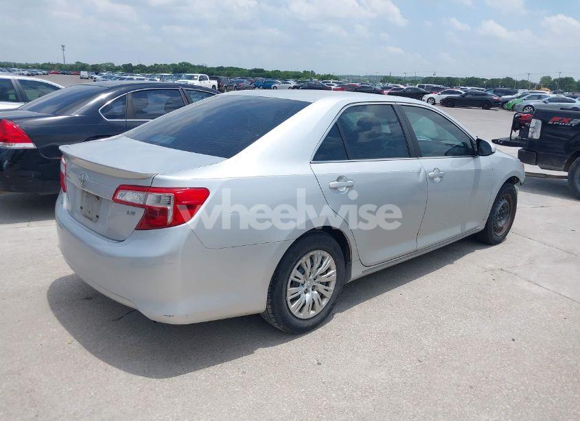 Photo 4 of 2014 Toyota Camry LE (VIN 4T4BF1FK3ER387196)