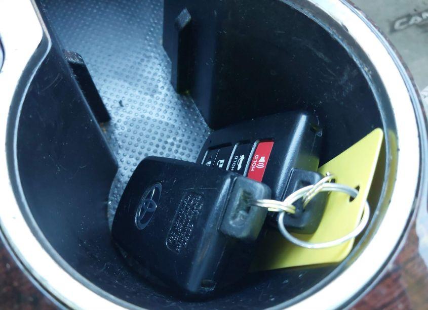 Photo 11 of 2014 Toyota Camry XLE (VIN 4T4BF1FK3ER407804)