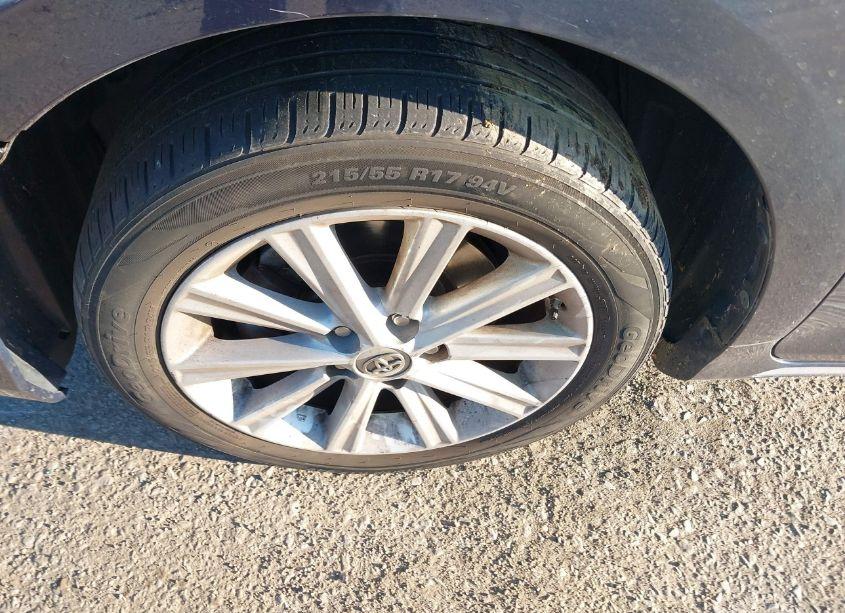 Photo 12 of 2014 Toyota Camry XLE (VIN 4T4BF1FK3ER407804)