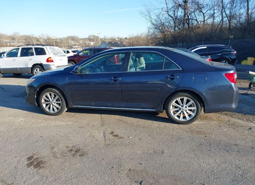 Photo 15 of 2014 Toyota Camry XLE (VIN 4T4BF1FK3ER407804)