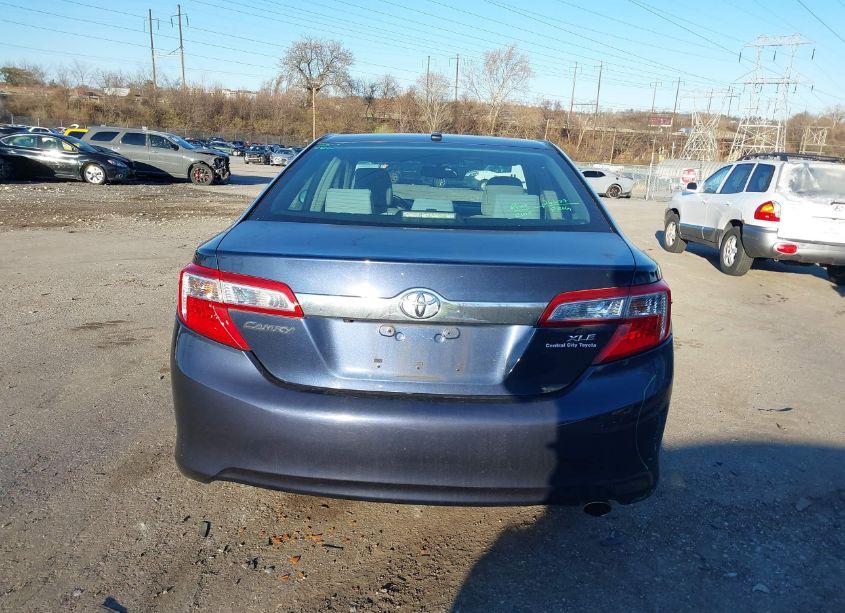 Photo 17 of 2014 Toyota Camry XLE (VIN 4T4BF1FK3ER407804)