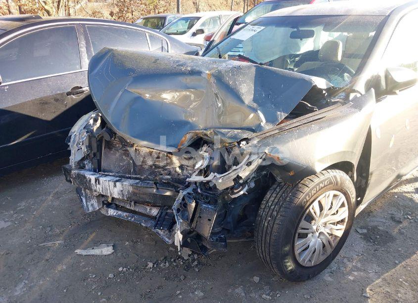 Photo 6 of 2014 Toyota Camry LE (VIN 4T4BF1FK3ER411142)