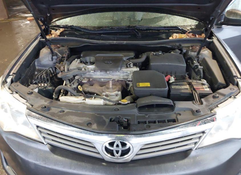 Photo 10 of 2014 Toyota Camry L (VIN 4T4BF1FK3ER412565)