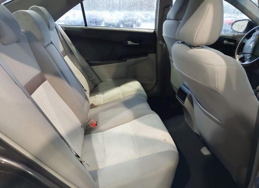 Photo 8 of 2014 Toyota Camry L (VIN 4T4BF1FK3ER412565)