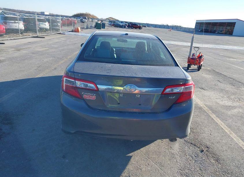 Photo 17 of 2014 Toyota Camry XLE (VIN 4T4BF1FK3ER415191)