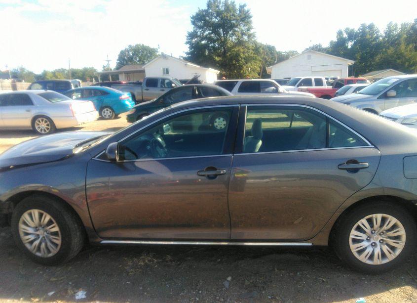 Photo 14 of 2014 Toyota Camry LE (VIN 4T4BF1FK3ER415739)