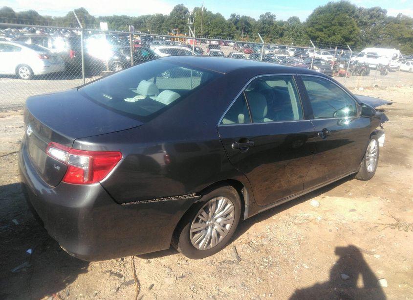 Photo 4 of 2014 Toyota Camry LE (VIN 4T4BF1FK3ER415739)