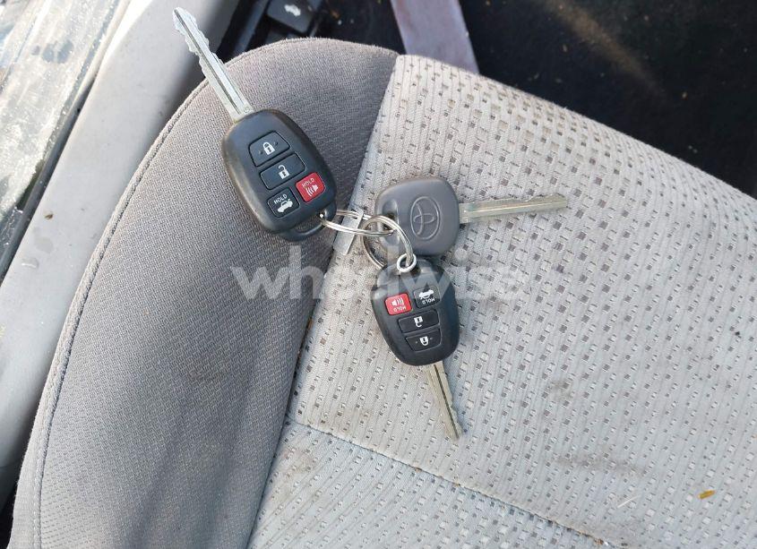 Photo 11 of 2014 Toyota Camry LE (VIN 4T4BF1FK3ER416647)