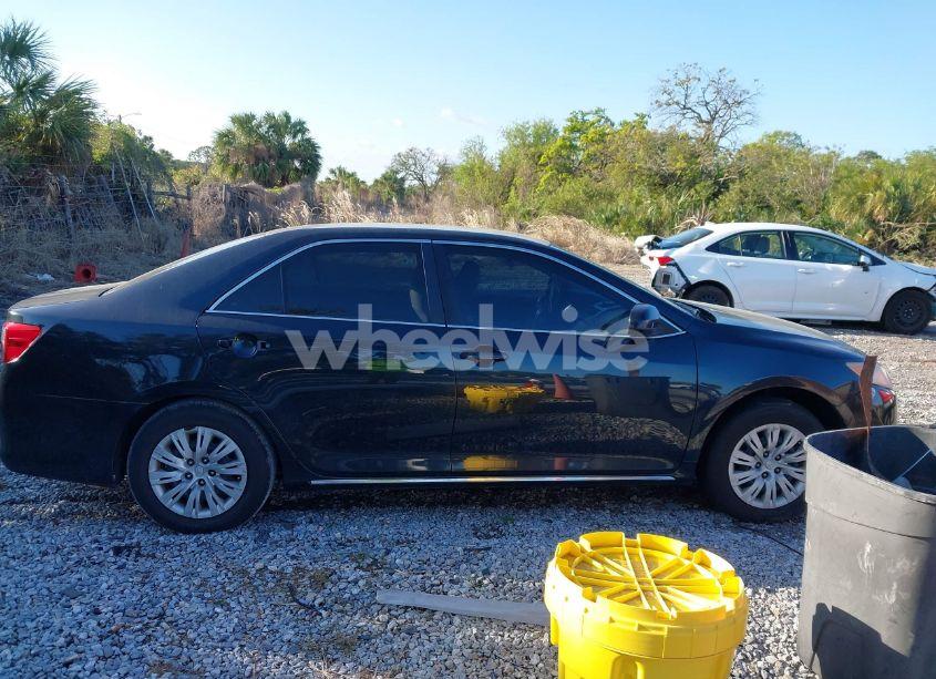 Photo 13 of 2014 Toyota Camry LE (VIN 4T4BF1FK3ER416647)