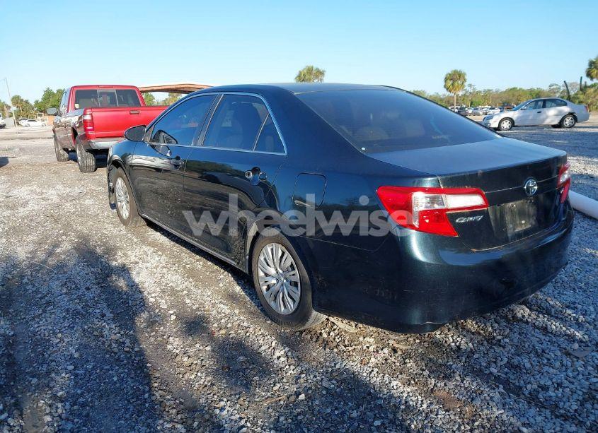 Photo 3 of 2014 Toyota Camry LE (VIN 4T4BF1FK3ER416647)