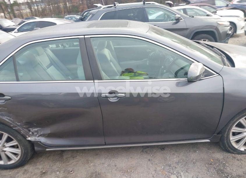 Photo 13 of 2014 Toyota Camry XLE (VIN 4T4BF1FK3ER423002)