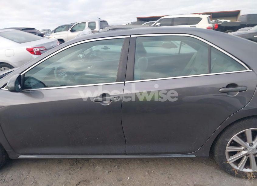 Photo 14 of 2014 Toyota Camry XLE (VIN 4T4BF1FK3ER423002)