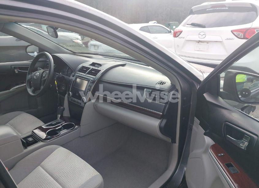 Photo 5 of 2014 Toyota Camry XLE (VIN 4T4BF1FK3ER423002)