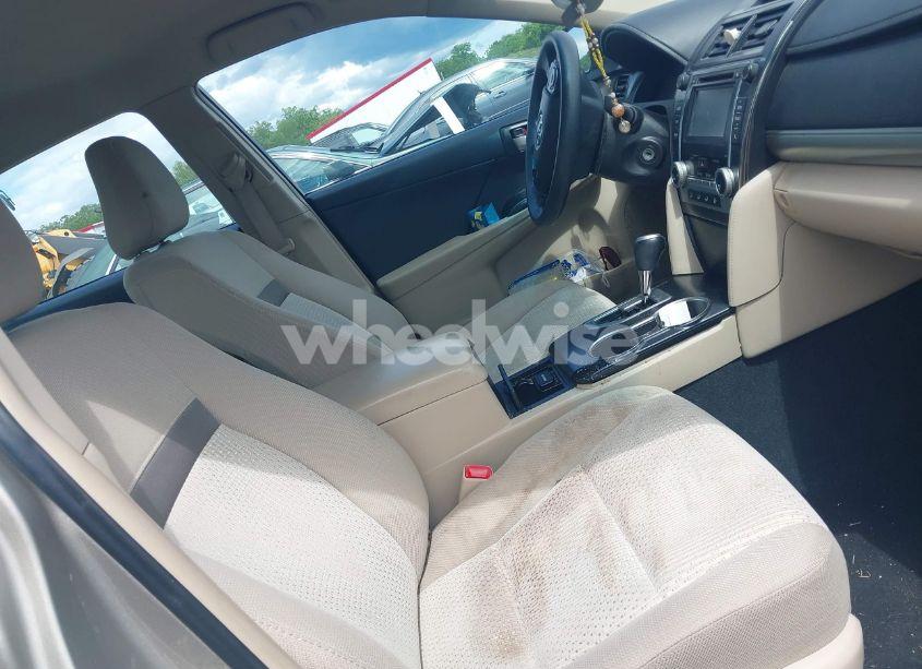 Photo 5 of 2014 Toyota Camry LE (VIN 4T4BF1FK3ER433982)