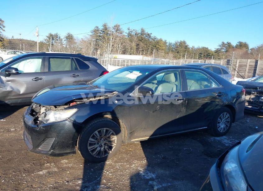 Photo 14 of 2014 Toyota Camry LE (VIN 4T4BF1FK3ER443427)