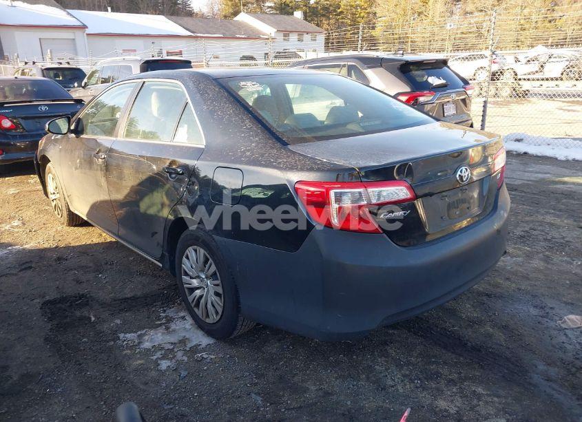 Photo 3 of 2014 Toyota Camry LE (VIN 4T4BF1FK3ER443427)