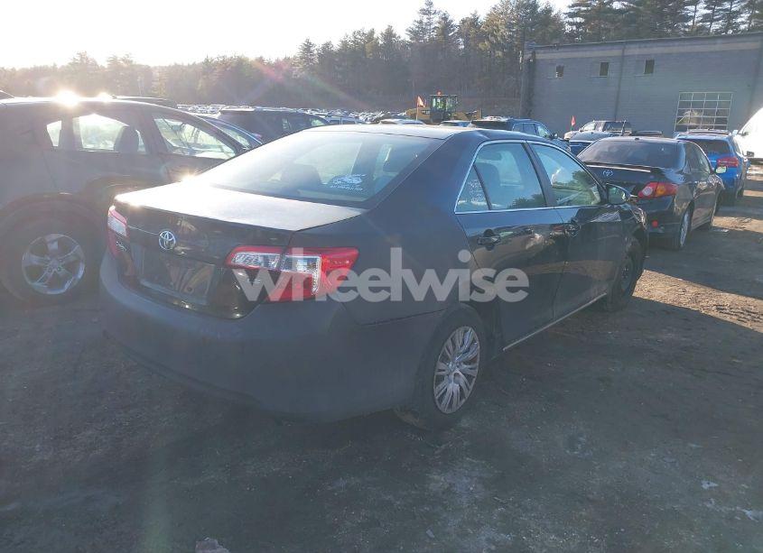 Photo 4 of 2014 Toyota Camry LE (VIN 4T4BF1FK3ER443427)