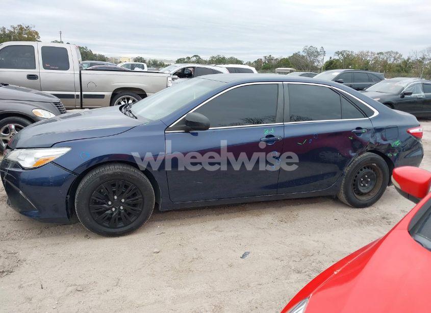 Photo 15 of 2015 Toyota Camry LE (VIN 4T4BF1FK3FR465476)