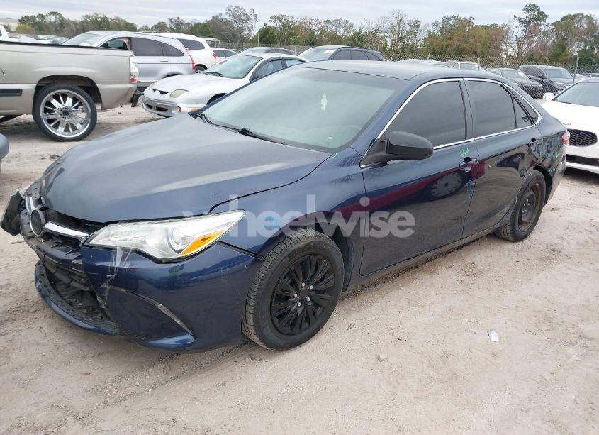 Photo 2 of 2015 Toyota Camry LE (VIN 4T4BF1FK3FR465476)