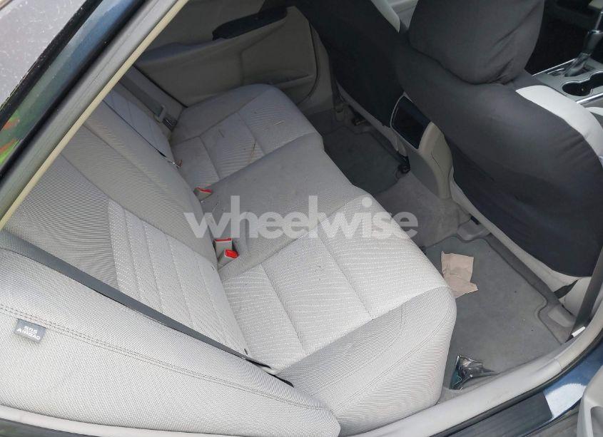 Photo 8 of 2015 Toyota Camry LE (VIN 4T4BF1FK3FR465476)