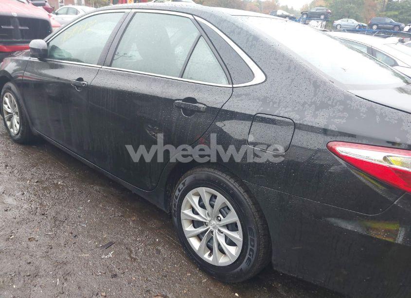 Photo 14 of 2015 Toyota Camry LE (VIN 4T4BF1FK3FR473237)