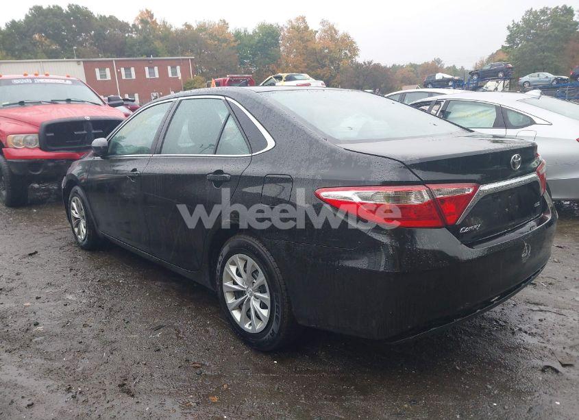 Photo 3 of 2015 Toyota Camry LE (VIN 4T4BF1FK3FR473237)