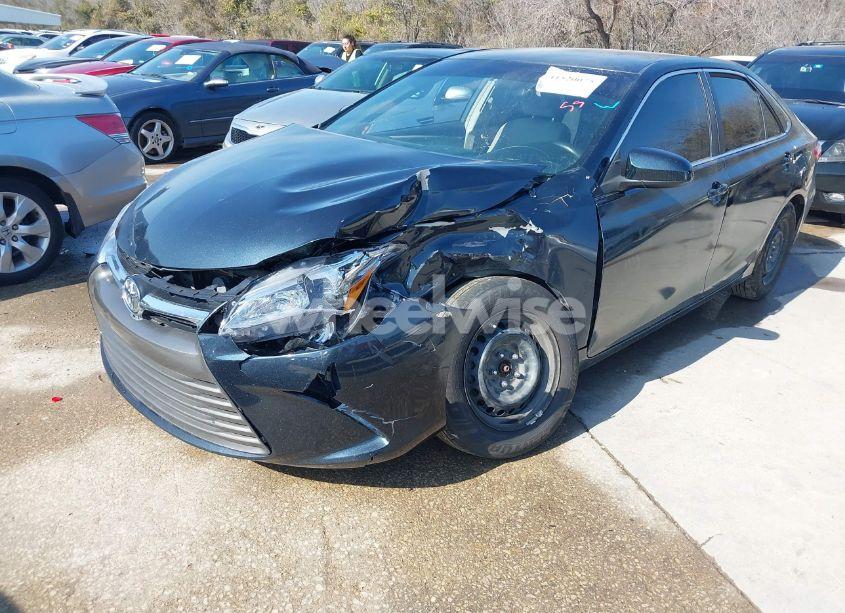 Photo 2 of 2015 Toyota Camry LE (VIN 4T4BF1FK3FR486652)