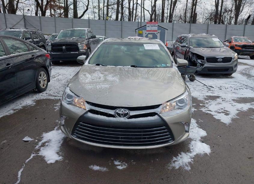 Photo 12 of 2015 Toyota Camry LE (VIN 4T4BF1FK3FR487297)