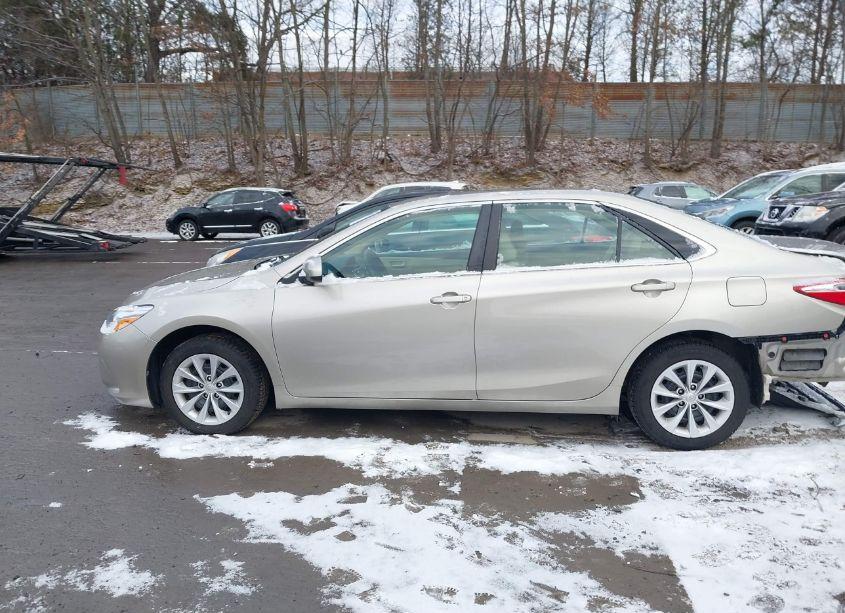 Photo 14 of 2015 Toyota Camry LE (VIN 4T4BF1FK3FR487297)