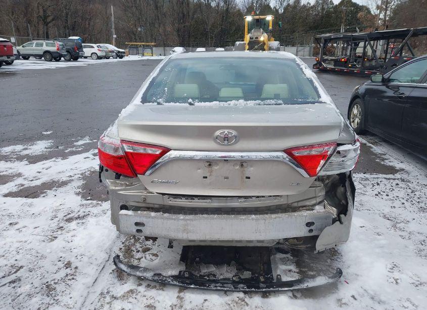 Photo 16 of 2015 Toyota Camry LE (VIN 4T4BF1FK3FR487297)