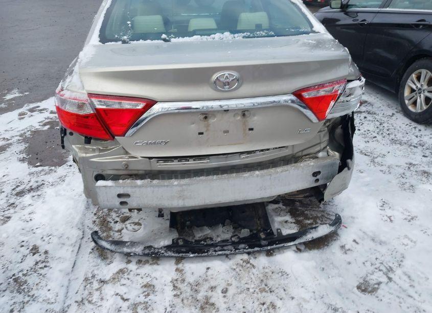 Photo 19 of 2015 Toyota Camry LE (VIN 4T4BF1FK3FR487297)