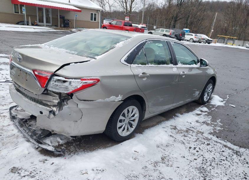 Photo 4 of 2015 Toyota Camry LE (VIN 4T4BF1FK3FR487297)