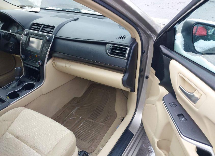 Photo 5 of 2015 Toyota Camry LE (VIN 4T4BF1FK3FR487297)