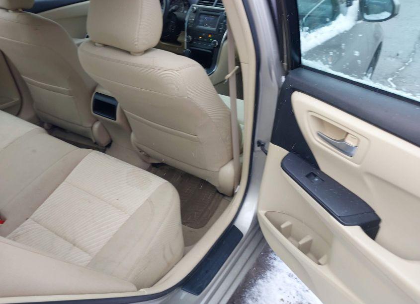 Photo 8 of 2015 Toyota Camry LE (VIN 4T4BF1FK3FR487297)